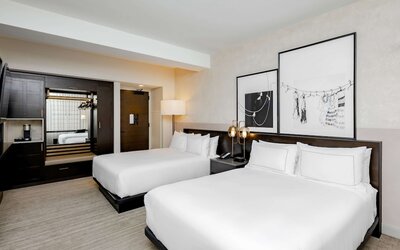 Hotel Fort Des Moines, Curio Collection by Hilton