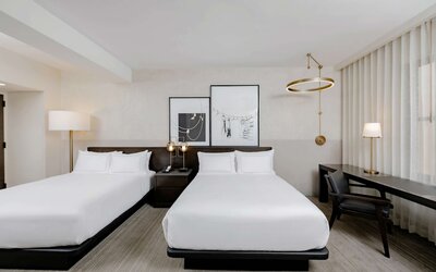 Hotel Fort Des Moines, Curio Collection by Hilton