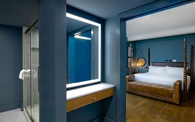 Hotel Fort Des Moines, Curio Collection by Hilton