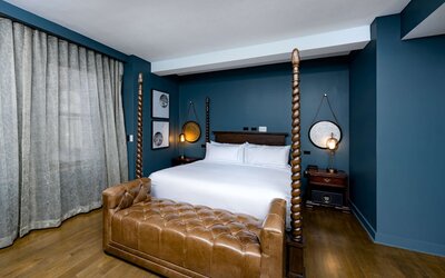 Hotel Fort Des Moines, Curio Collection by Hilton