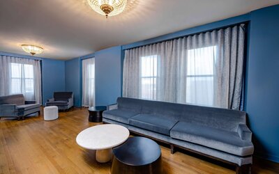 Hotel Fort Des Moines, Curio Collection by Hilton