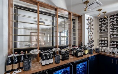 Hotel Fort Des Moines, Curio Collection by Hilton