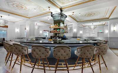 Hotel Fort Des Moines, Curio Collection by Hilton