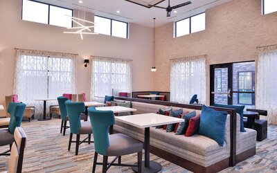 Homewood Suites by Hilton Des Moines Airport