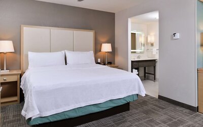 Homewood Suites by Hilton Des Moines Airport
