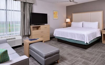 Homewood Suites by Hilton Des Moines Airport