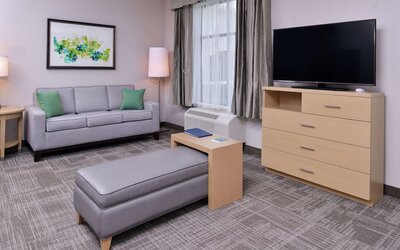 Homewood Suites by Hilton Des Moines Airport