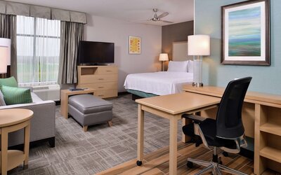 Homewood Suites by Hilton Des Moines Airport