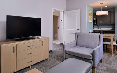 Homewood Suites by Hilton Des Moines Airport