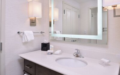 Homewood Suites by Hilton Des Moines Airport