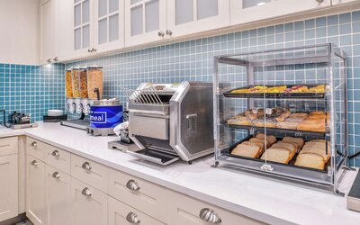 Homewood Suites by Hilton Des Moines Airport