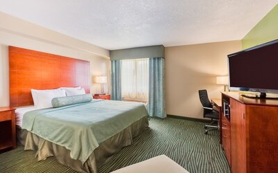 AmericInn by Wyndham Des Moines Airport