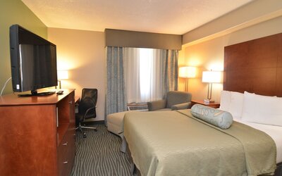 AmericInn by Wyndham Des Moines Airport