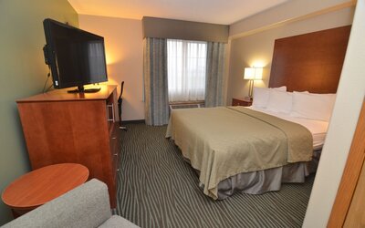 AmericInn by Wyndham Des Moines Airport