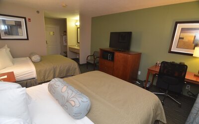 AmericInn by Wyndham Des Moines Airport