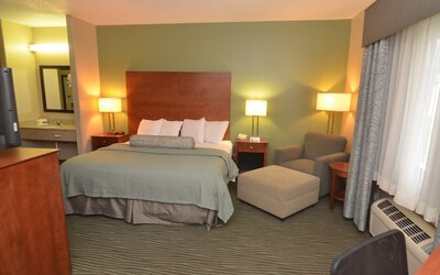 AmericInn by Wyndham Des Moines Airport