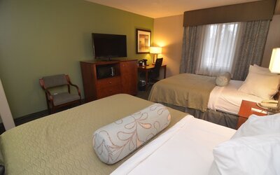 AmericInn by Wyndham Des Moines Airport