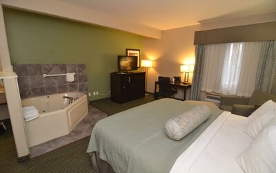 AmericInn by Wyndham Des Moines Airport