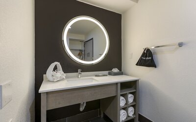 La Quinta Inn & Suites by Wyndham Des Moines West Clive