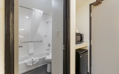 La Quinta Inn & Suites by Wyndham Des Moines West Clive