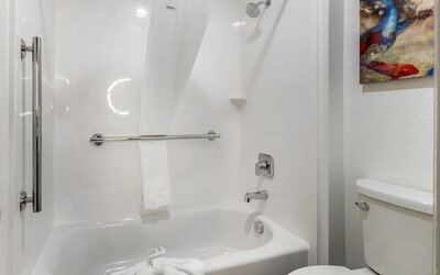La Quinta Inn & Suites by Wyndham Des Moines West Clive