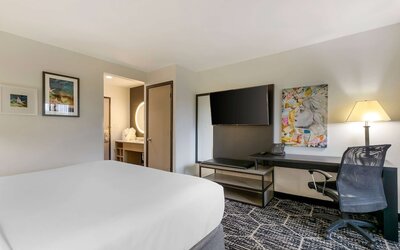 La Quinta Inn & Suites by Wyndham Des Moines West Clive