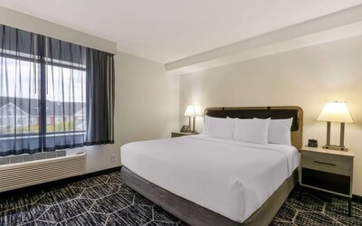 La Quinta Inn & Suites by Wyndham Des Moines West Clive