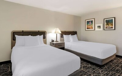 La Quinta Inn & Suites by Wyndham Des Moines West Clive