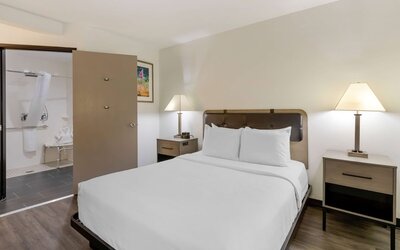 La Quinta Inn & Suites by Wyndham Des Moines West Clive