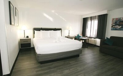 La Quinta Inn & Suites by Wyndham Des Moines West Clive