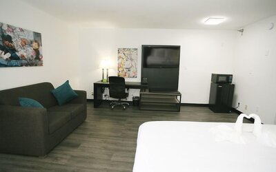 La Quinta Inn & Suites by Wyndham Des Moines West Clive