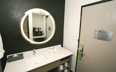 La Quinta Inn & Suites by Wyndham Des Moines West Clive