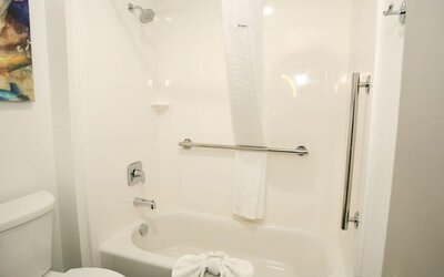 La Quinta Inn & Suites by Wyndham Des Moines West Clive
