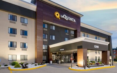 La Quinta Inn & Suites by Wyndham Des Moines West Clive