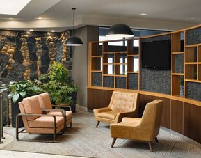 Four Points by Sheraton Edmonton South