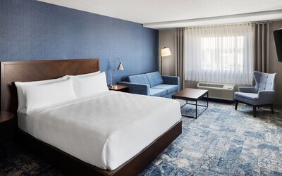 Four Points by Sheraton Edmonton South