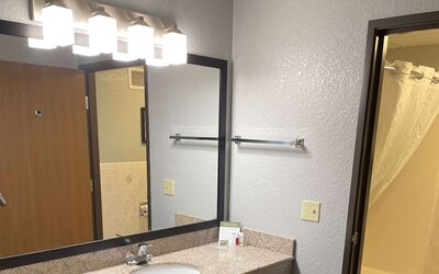 AmericInn by Wyndham Ankeny/Des Moines