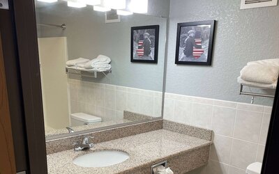 AmericInn by Wyndham Ankeny/Des Moines