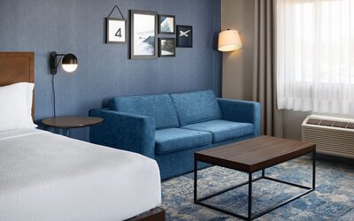 Four Points by Sheraton Edmonton South