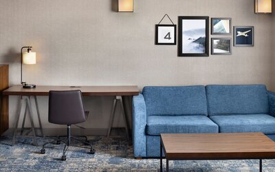 Four Points by Sheraton Edmonton South