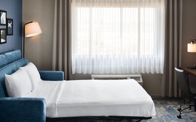 Four Points by Sheraton Edmonton South
