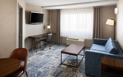 Four Points by Sheraton Edmonton South