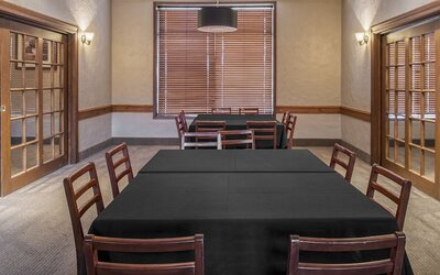Four Points by Sheraton Edmonton South