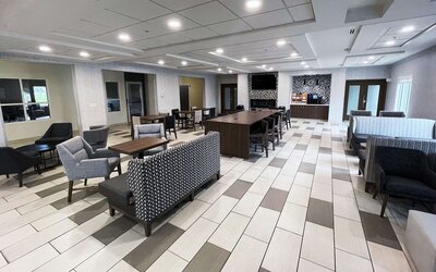 La Quinta Inn & Suites by Wyndham Ankeny IA - Des Moines IA