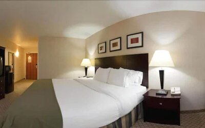 La Quinta Inn & Suites by Wyndham Ankeny IA - Des Moines IA