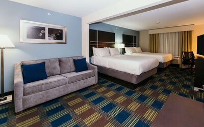 La Quinta Inn & Suites by Wyndham Ankeny IA - Des Moines IA