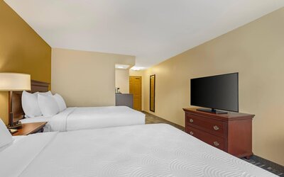 Country Inn & Suites by Radisson, Des Moines West, IA