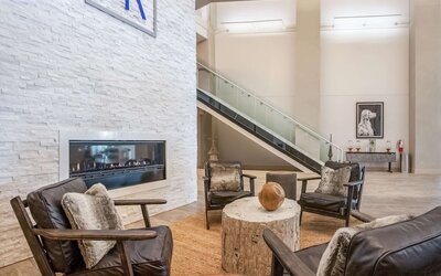 Hotel Renovo Des Moines Urbandale,Tapestry Collection Hilton