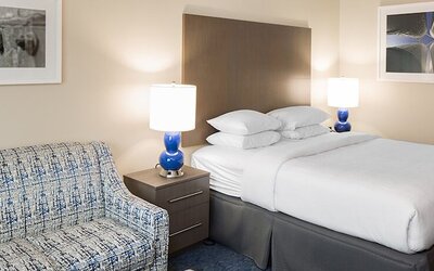 Hotel Renovo Des Moines Urbandale,Tapestry Collection Hilton
