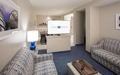 Hotel Renovo Des Moines Urbandale,Tapestry Collection Hilton